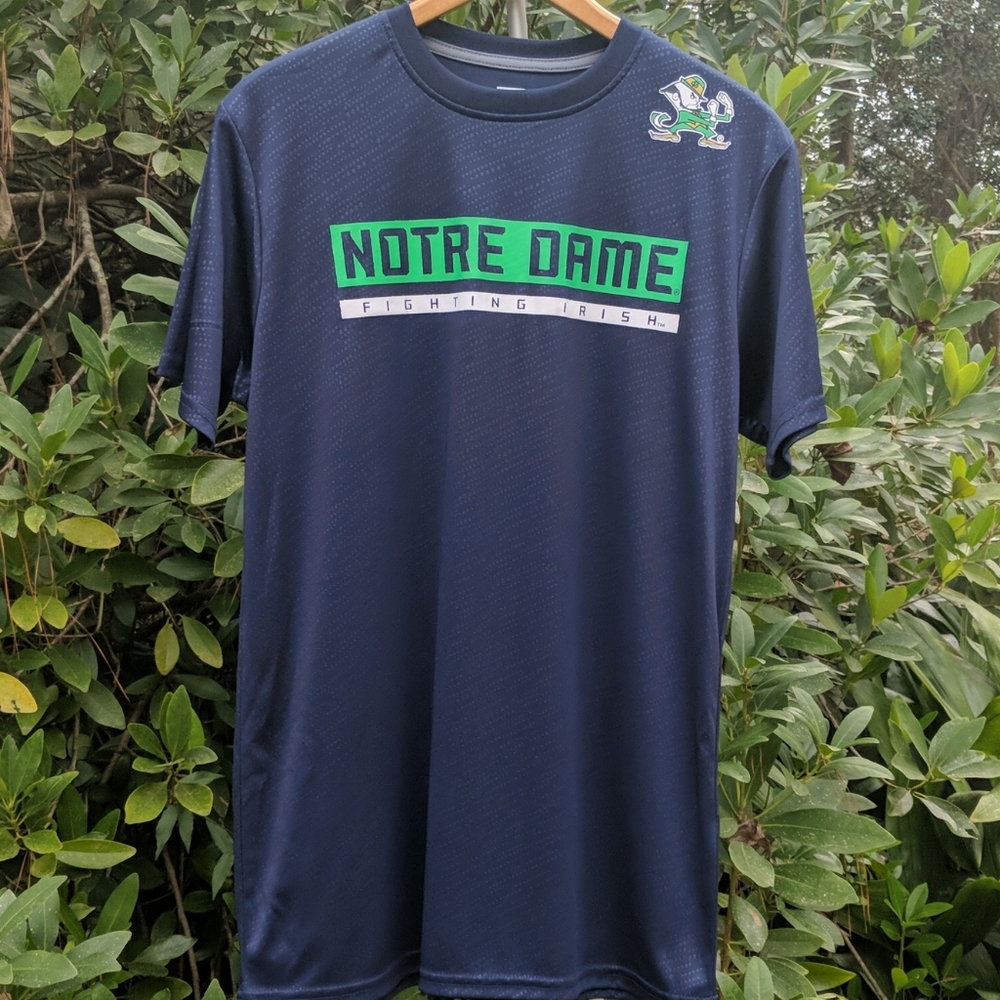 NWOT Notre Dame Men's short sleeve shirt